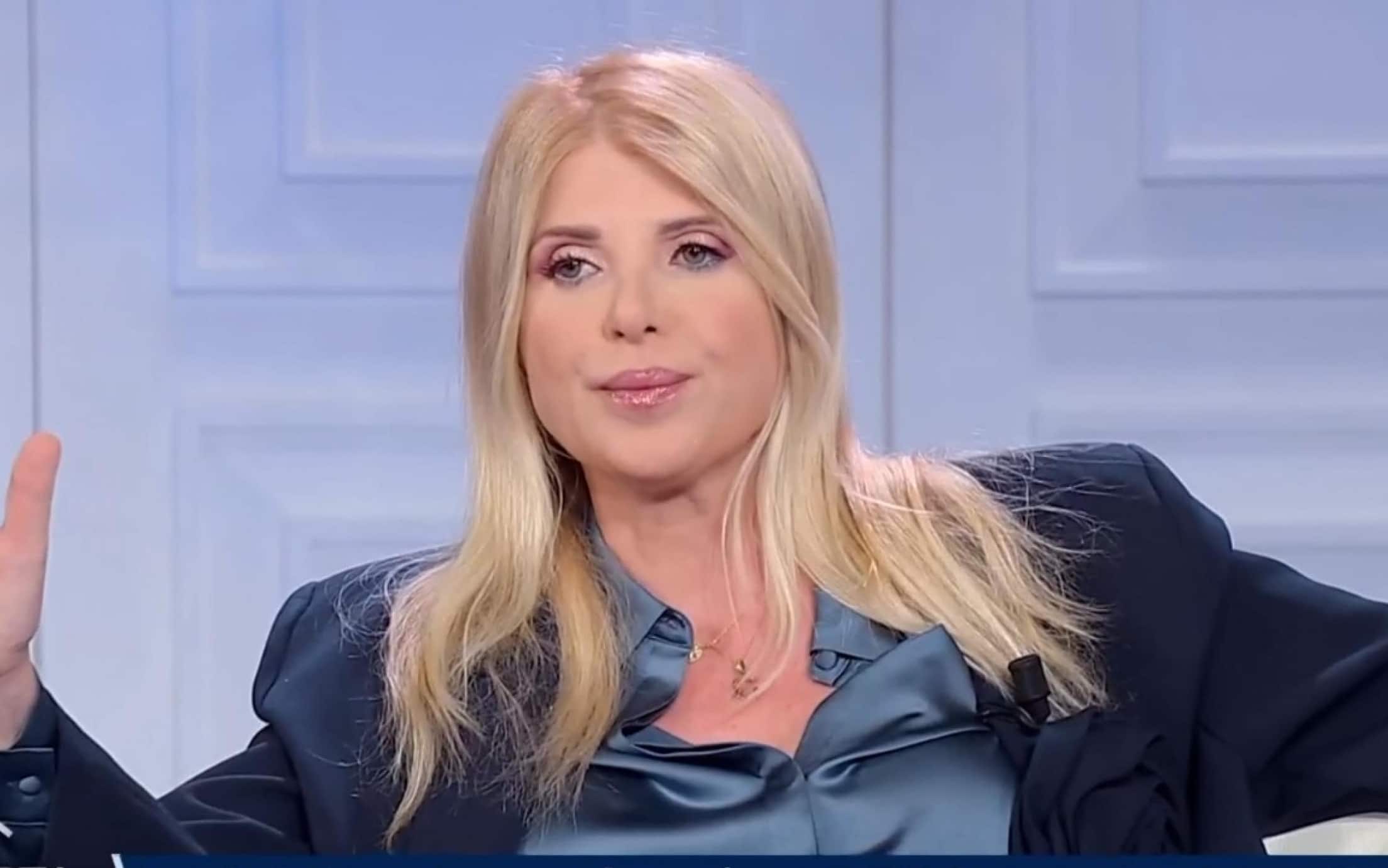 Il caso Borrelli e la deriva dell’opinionismo televisivo: quando il dibattito sostituisce l’informazione