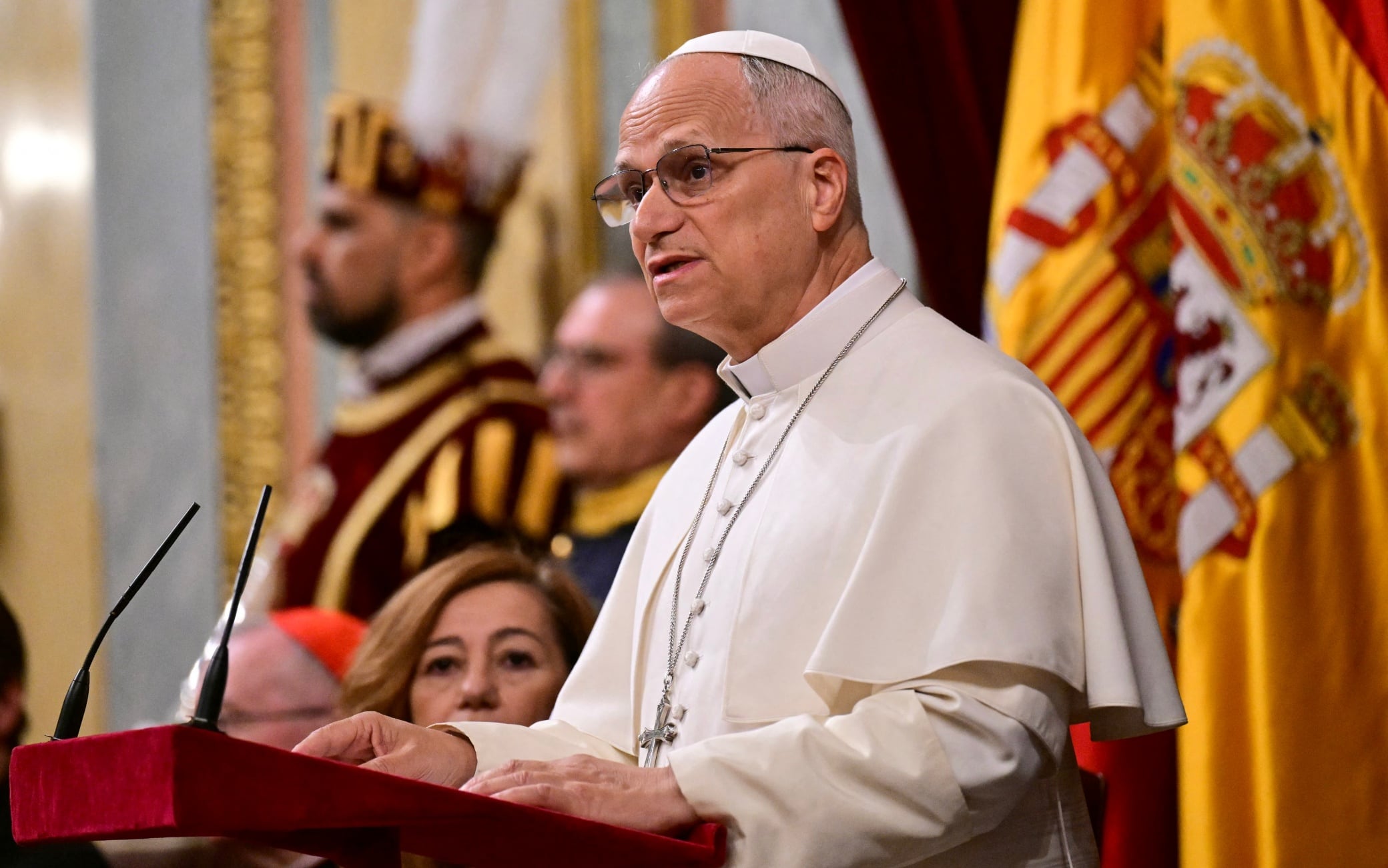 Papa Leone in Spagna: fermare i linguaggi d'odio, tessere la pace e proteggere la dignità dei migranti