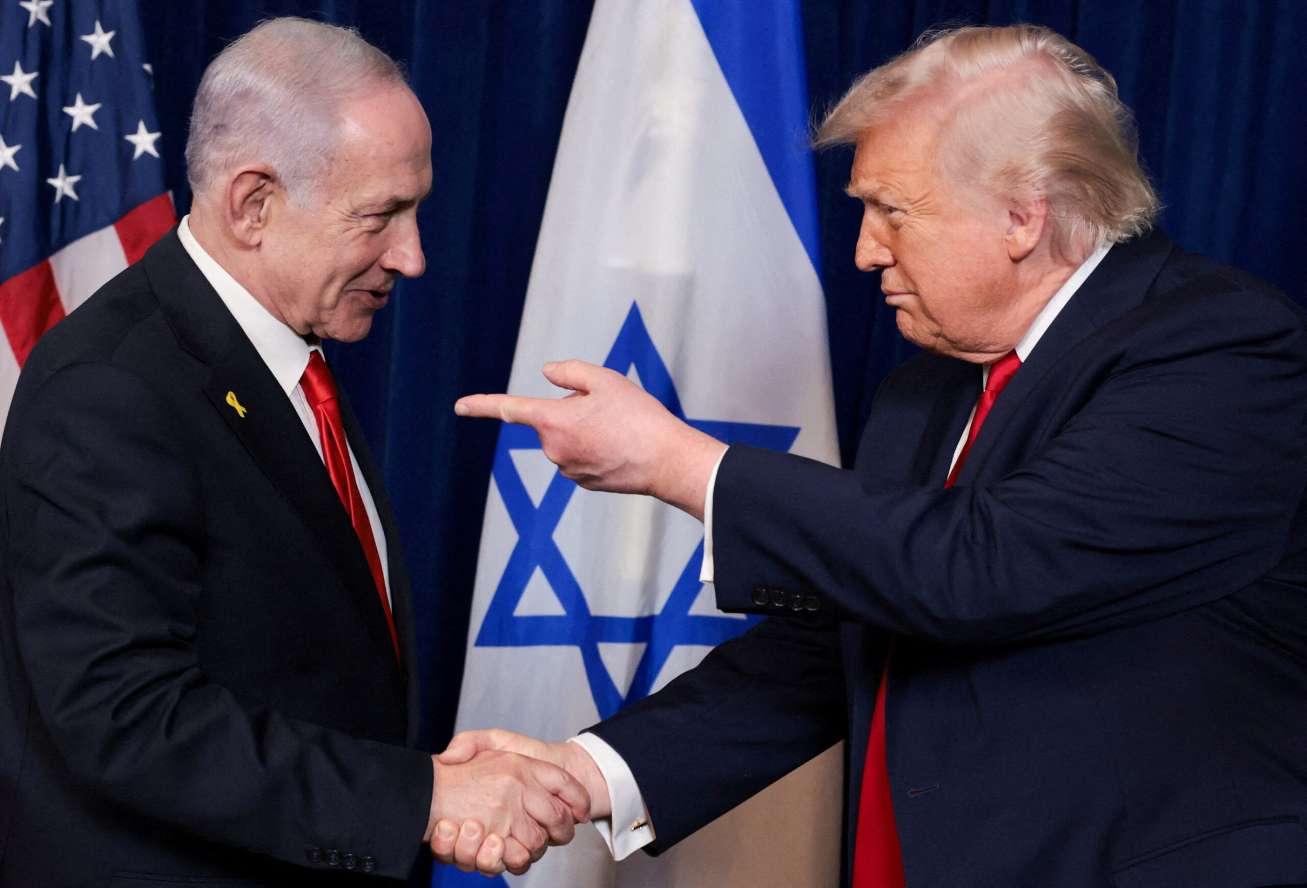 Trump chiede a Israele e Iran di “cessare immediatamente il fuoco”: ormai è stato messo all'angolo Trump chiede a Israele e Iran di “cessare immediatamente il fuoco”: ormai è stato messo all'angolo