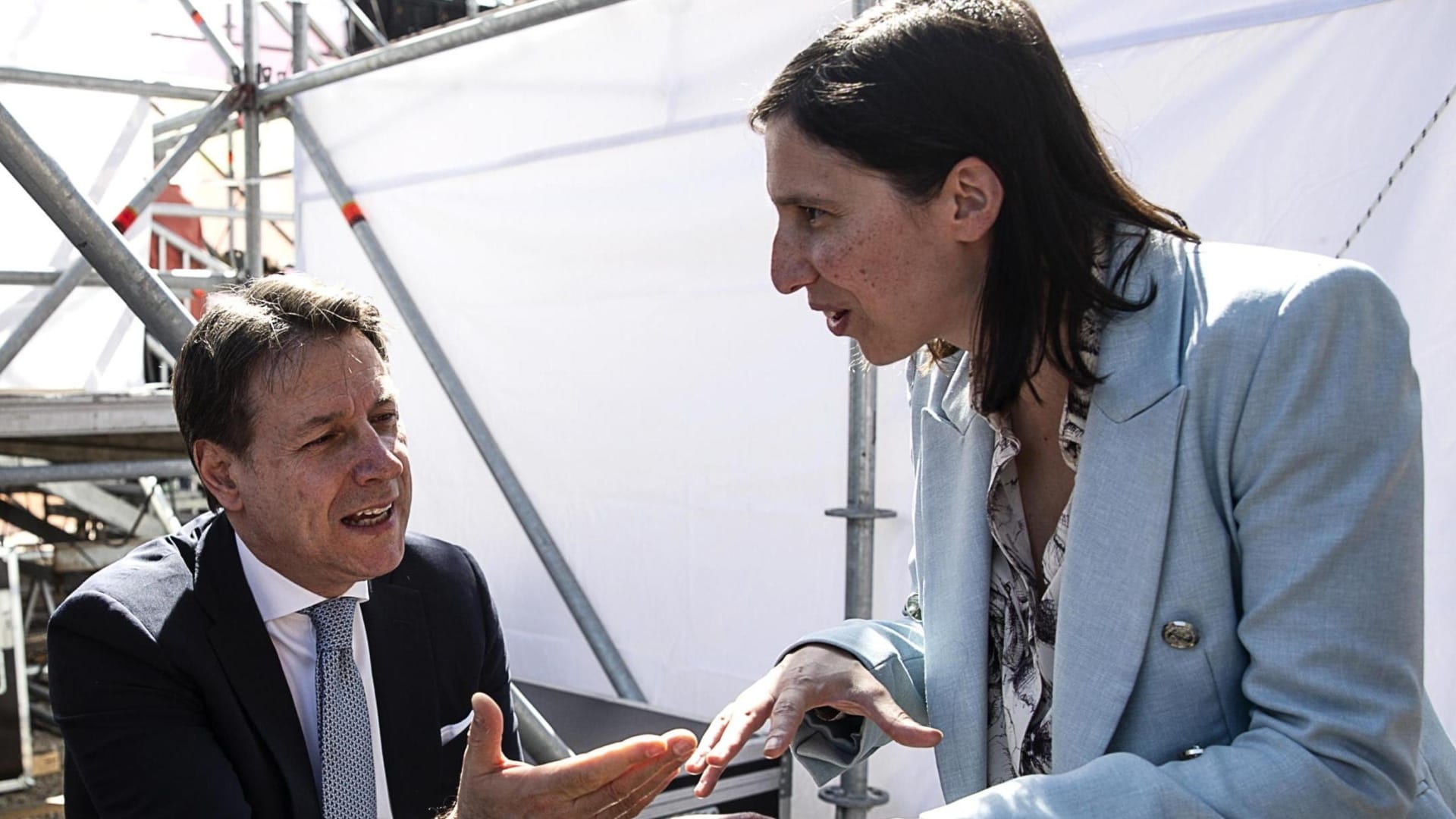 Sondaggi politici: il Campo Largo in vantaggio sulla destra (senza Vannacci) Sondaggi politici: il Campo Largo in vantaggio sulla destra (senza Vannacci)