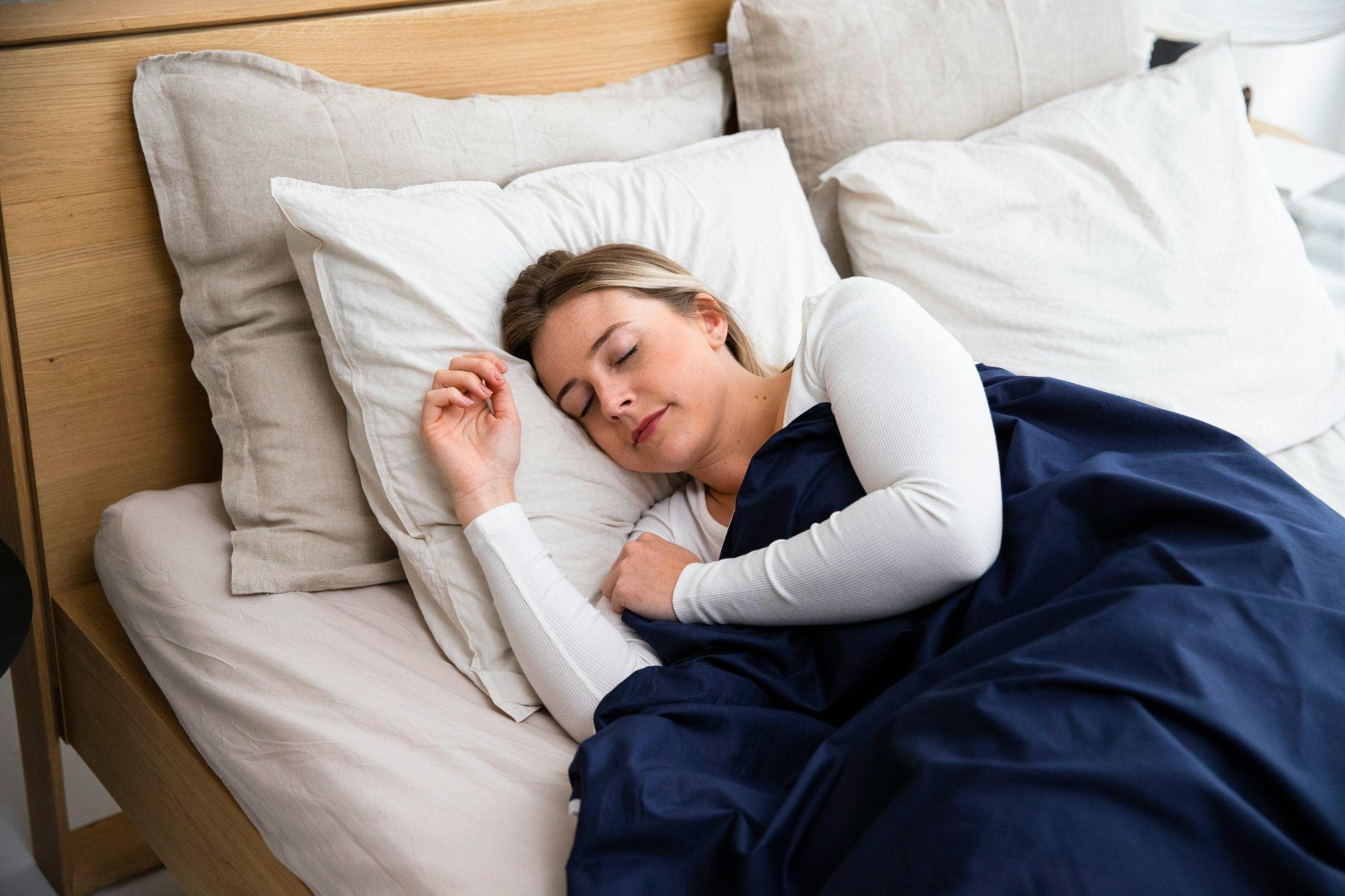 La "Sleep Economy": le nuove frontiere del riposo e come la tecnologia sta trasformando le nostre camere da letto