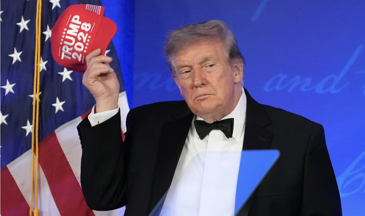 Screenshot 2026-07-25 alle 11.09.43 Al galà Trump insulta i suoi avversari politici e si auto-candida per un terzo mandato (vietato dalla Costituzione)