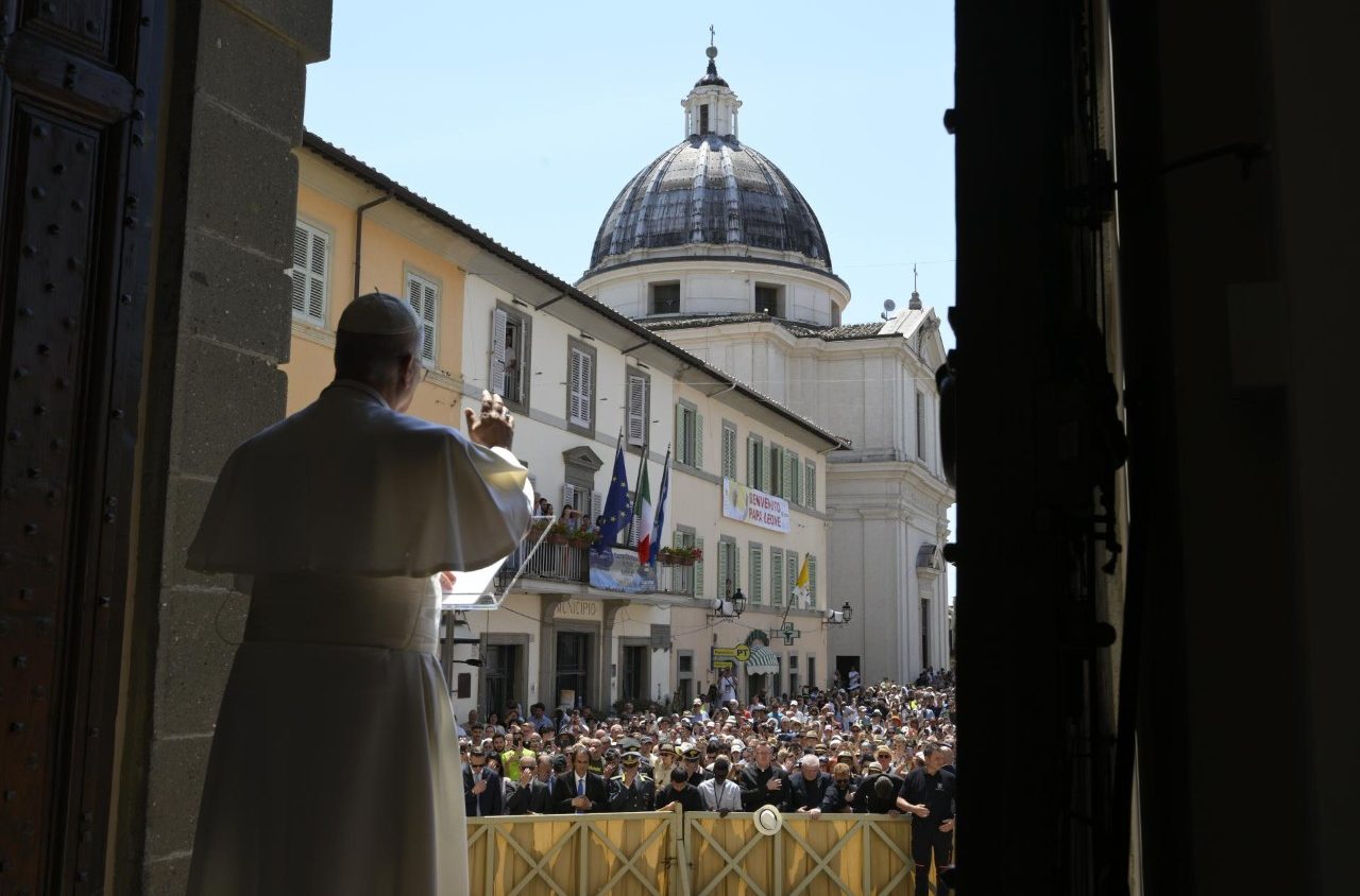 Leone XIV: "Non lasciamo che i venti della guerra spengano la fiammella della speranza e della pace" Leone XIV: "Non lasciamo che i venti della guerra spengano la fiammella della speranza e della pace"
