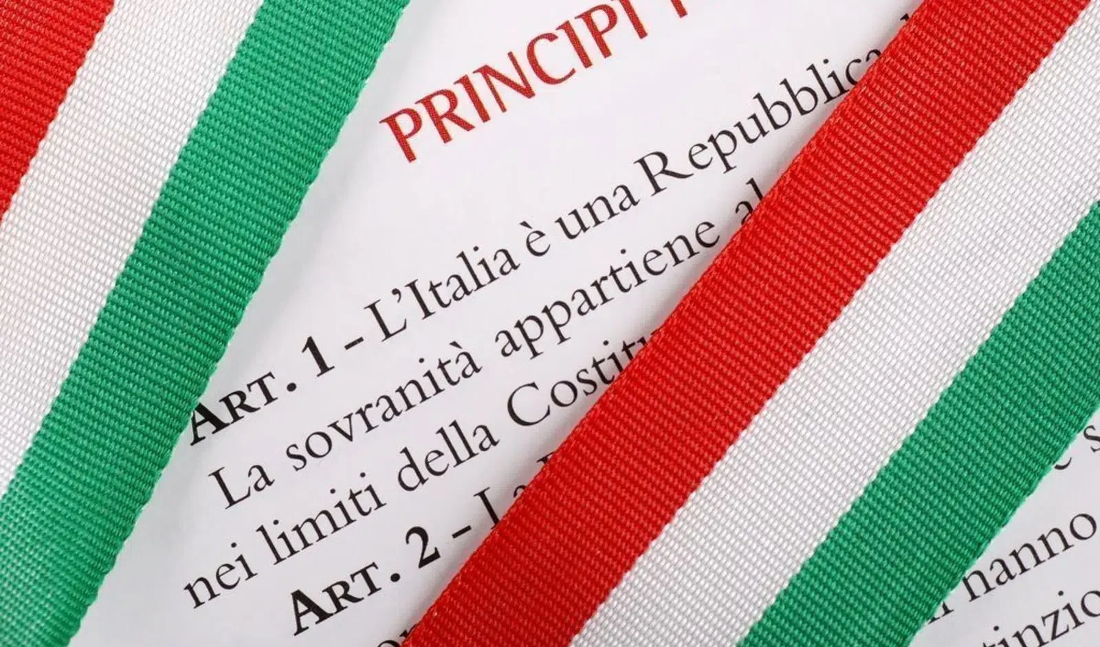 Non siamo davanti a una normale crisi politica: a rischio c'è la nostra stessa democrazia Costituzionale Non siamo davanti a una normale crisi politica: a rischio c'è la nostra stessa democrazia Costituzionale