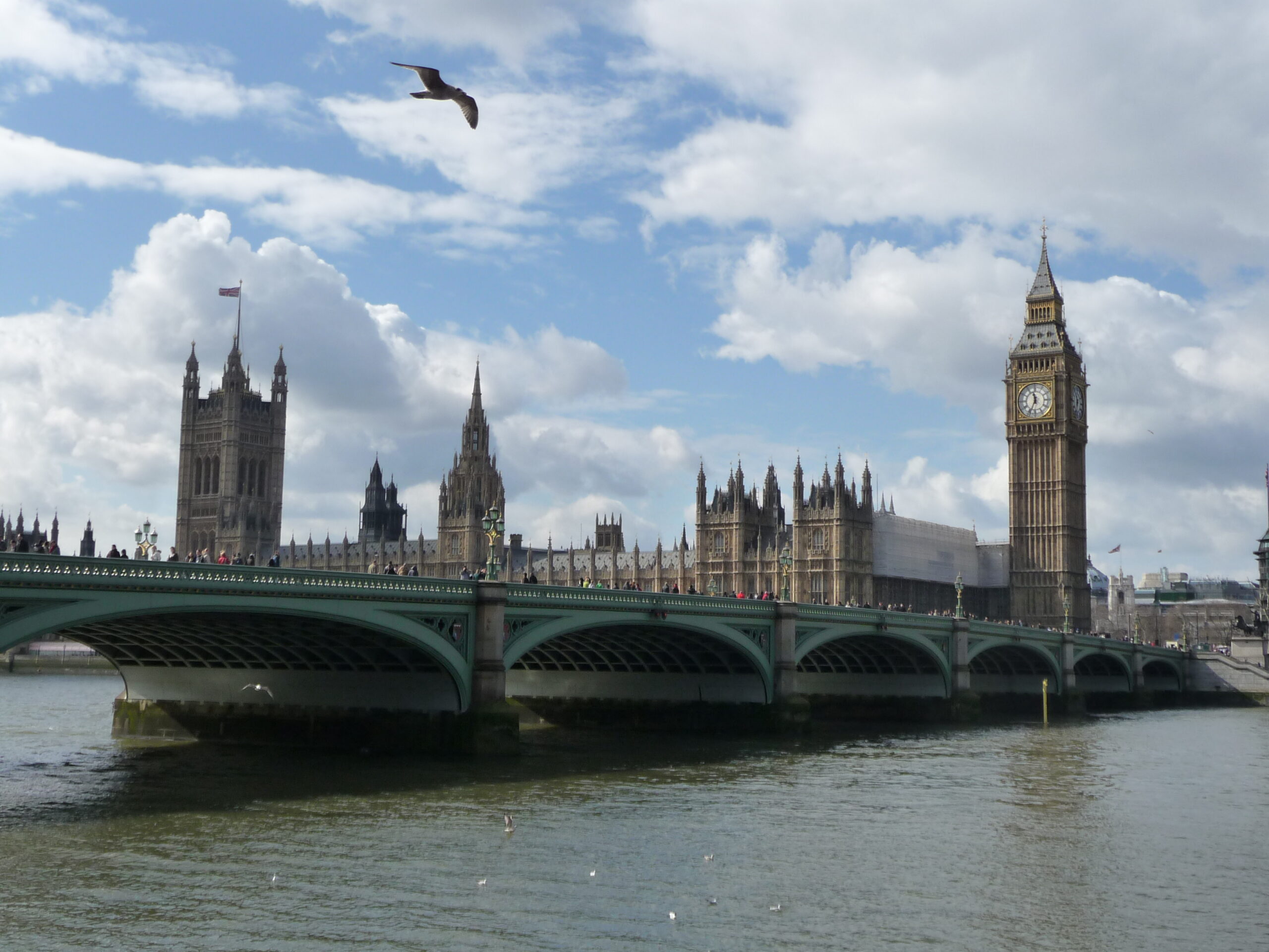 Londra a piedi, il racconto di una capitale immensa senza perdere il gusto delle piccole scoperte