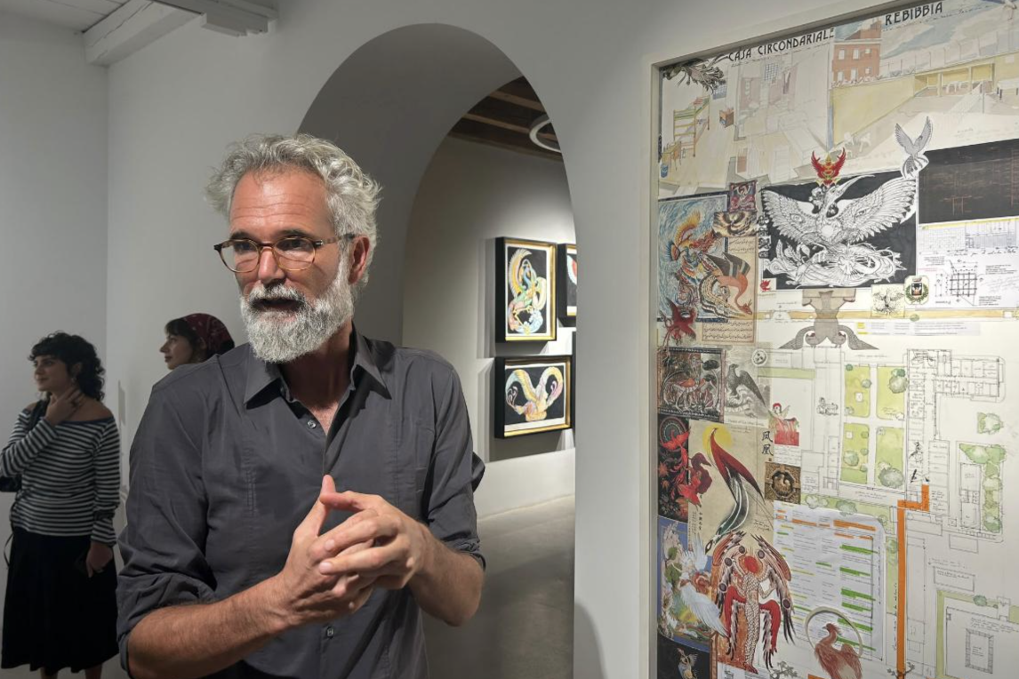 Screenshot 2026-09-26 alle 22.48.42 Benu: a Roma la mostra che porta fuori da Rebibbia le fenici nate in carcere