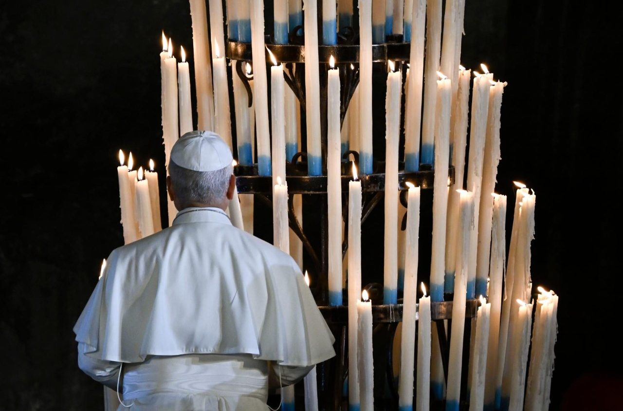 Leone XIV a Lourdes parla di vita e dignità, incontra le vittime degli abusi e guarda al futuro dell’Europa