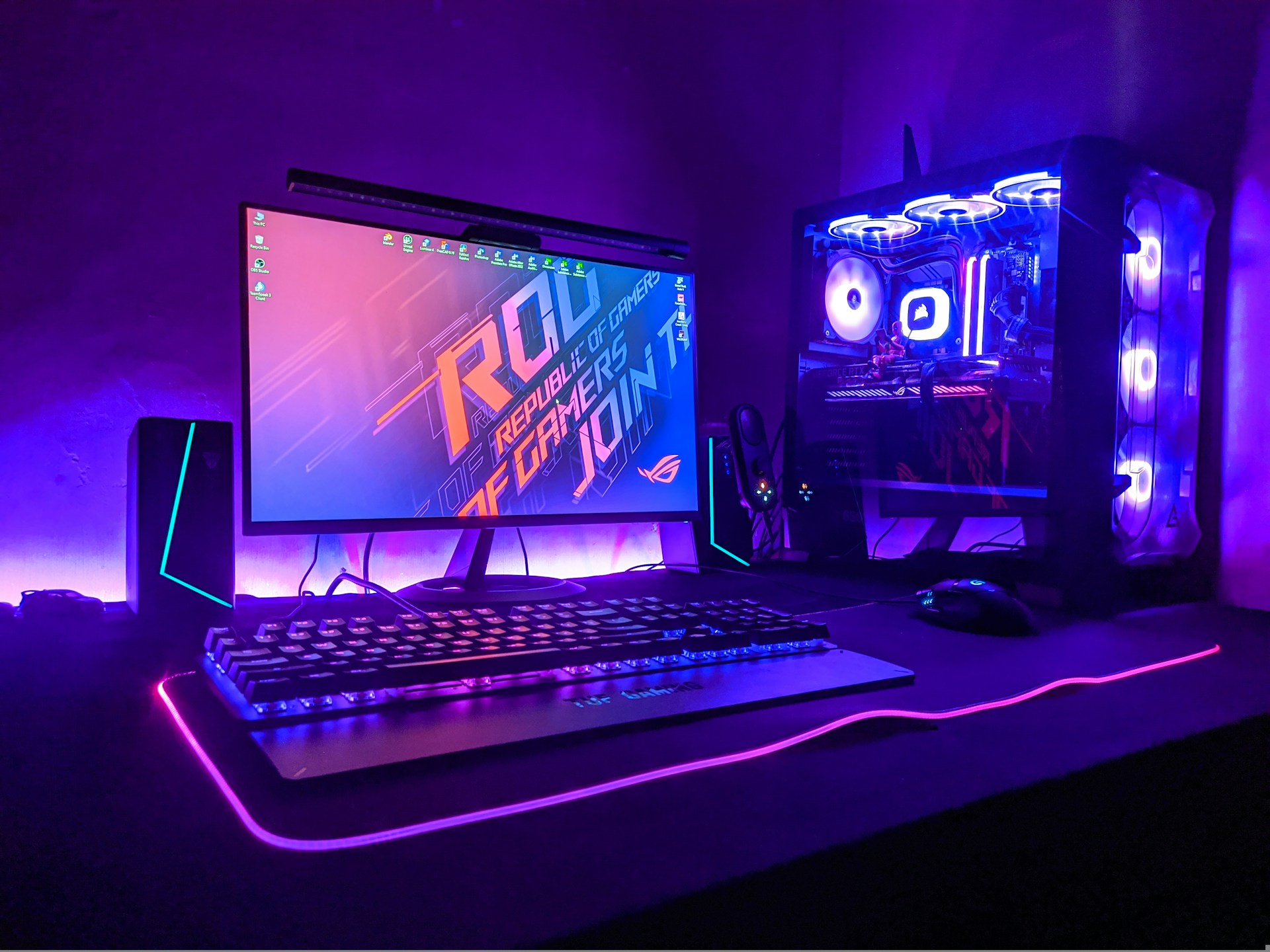 sdl-sanjaya-2rqomzlvxhc-unsplash Come creare la postazione gaming perfetta: una guida pratica