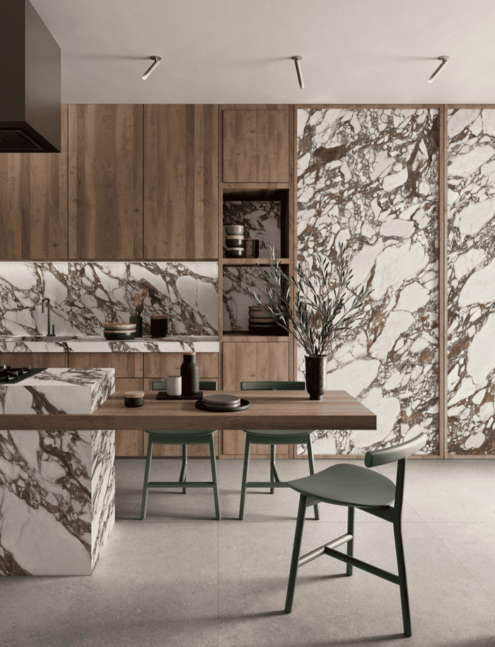 Lea Ceramiche collezione Noblesse gres effetto marmo con venature viola per rivestimento e top cucina